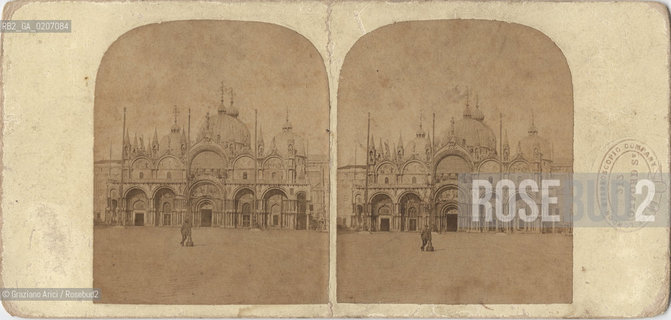 -VENEZIA, THE LONDON STEREOSCOPIC COMPANY 313 LONDON, PIAZZA S. MARCO, SENZA DATA. POSITIVO ALLALBUMINA MONTATO SU CARTONE, FOTOGRAFIA STEREOSCOPICA, CM 17,4X8,3  ©ARCHIVIO Graziano Arici/Rosebud2   FOTOANTICHE.-VENICE, THE LONDON STEREOSCOPIC COMPANY 313 LONDON, PIAZZA S. MARCO, UNDATED. ALBUMEN POSITIVE MOUNTED ON CARDBOARD, STEREOSCOPICAL PHOTOGRAPH CM 17,4X8,3 ©Graziano Arici/Rosebud2 