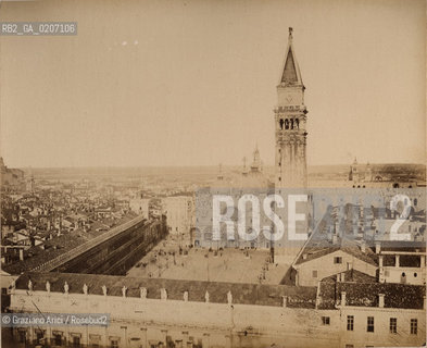 -VENEZIA, SENZA INDICAZIONE DAUTORE, PANORAMA DI PIAZZA S.MARCO, SENZA DATA. STAMPA ALLALBUMINA INCOLLATA SU CARTONE, CM 24,5X20,2 ©ARCHIVIO Graziano Arici/Rosebud2  FOTOANTICHE.-VENICE, NO AUTHORS INDICATION, PANORAMA DI PIAZZA S.MARCO, UNDATED. ALBUMEN PHOTOGRAPH MOUNTED ON CARDBOARD, CM 24,5X20,2 ©Graziano Arici / rosebud2
