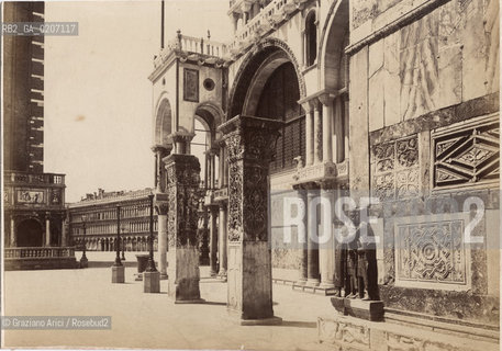 -VENEZIA, SENZA INDICAZIONE DAUTORE, PIAZZETTA DI  S.MARCO, SENZA DATA. STAMPA ALLALBUMINA INCOLLATA SU CARTONE, CM 23,9X16,8 ©ARCHIVIO Graziano Arici/Rosebud2  FOTOANTICHE.-VENICE, NO AUTHORS INDICATION, PIAZZETTA DI  S.MARCO, UNDATED. ALBUMEN PHOTOGRAPH MOUNTED ON CARDBOARD, CM 23,9X16,8 ©Graziano Arici/Rosebud2 