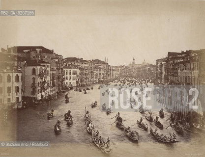 -VENEZIA, CARLO NAYA & SCHOEFFT, REGATA SUL CANAL GRANDE, 5 APRILE 1875. STAMPA ALLALBUMINA INCOLLATA SU CARTONE, CM 27,3X21 ©ARCHIVIO Graziano Arici/Rosebud2  REAGATA IN ONORE DELLIMPERATORE DAUSTRIA FRANCESCO GIUSEPPE, BARCA FOTOANTICHE.-VENICE, CARLO NAYA & SCHOEFFT, REGATA SUL CANAL GRANDE, 5 APRILE 1875. ALBUMEN PHOTOGRAPH MOUNTED ON CARDBOARD, CM 27,3X21 ©Graziano Arici/Rosebud2 