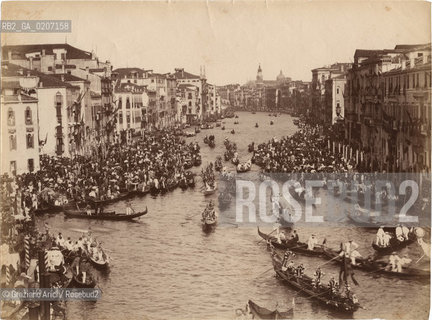 -VENEZIA, SENZA INDICAZIONE DAUTORE, REGATA STORICA SUL CANAL GRANDE, SENZA DATA. STAMPA ALLALBUMINA INCOLLATA SU CARTONE, CM 26X19,3 ©ARCHIVIO Graziano Arici/Rosebud2  BARCA FOTOANTICHE.-VENICE, NO AUTHORS INDICATION, REGATA STORICA SUL CANAL GRANDE, UNDATED. ALBUMEN PHOTOGRAPH MOUNTED ON CARDBOARD, CM 26X19,3 ©Graziano Arici/Rosebud2 