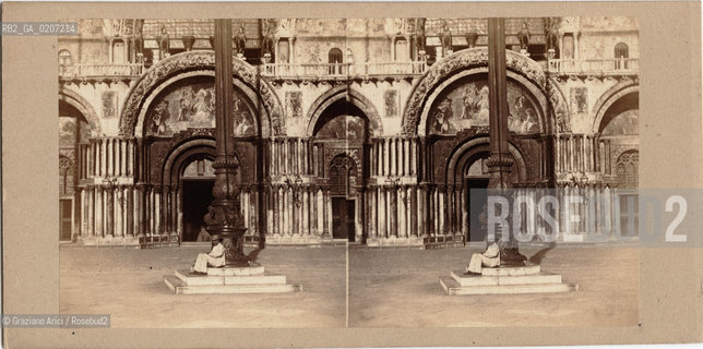 -VENEZIA, SENZA INDICAZIONE DAUTORE, PORTA PRINCIPALE DELLA BASILICA DI S. MARCO, SENZA DATA. POSITIVO ALLALBUMINA MONTATO SU CARTONE, FOTOGRAFIA STEREOSCOPICA, CM 16,7X8,4  ©ARCHIVIO Graziano Arici/Rosebud2   FOTOANTICHE.-VENICE, NO AUTHORS INDICATION, PORTA PRINCIPALE DELLA BASILICA DI S. MARCO, UNDATED. ALBUMEN POSITIVE MOUNTED ON CARDBOARD, STEREOSCOPICAL PHOTOGRAPH CM 16,7X8,4 ©Graziano Arici / rosebud2