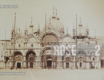 -VENEZIA, CARLO NAYA, BASILICA DI S.MARCO. ANTE 1866. STAMPA ALLALBUMINA  INCOLLATA SU CARTONE CON TIMBRO NAYA, CM 35X27 ©ARCHIVIO Graziano Arici/Rosebud2   FOTOANTICHE.-VENICE, NO AUTHORS INDICATION, BASILICA DI S.MARCO, ANTE 1866. ALBUMEN PHOTOGRAPH  MOUNTED ON CARDBOARD WITH STAMP NAYA, CM 35X27 ©Graziano Arici / rosebud2