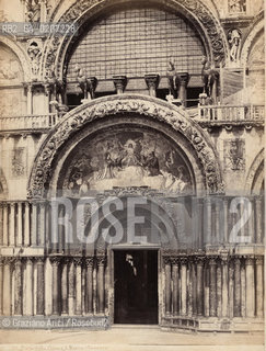 -VENEZIA, SENZA INDICAZIONE DAUTORE, PORTA DELLA BASILICA DI S.MARCO, SENZA DATA. STAMPA ALLALBUMINA INCOLLATA SU CARTONE, CM 24X18 ©ARCHIVIO Graziano Arici/Rosebud2  FOTOANTICHE.-VENICE, NO AUTHORS INDICATION, PORTA DELLA BASILICA DI S.MARCO, UNDATED. ALBUMEN PHOTOGRAPH MOUNTED ON CARDBOARD, CM 24X18 ©Graziano Arici/Rosebud2 