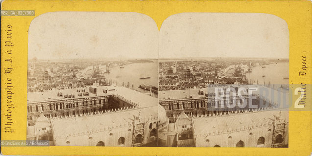 -VENEZIA, PHOTOGRAPHIC H. J. A PARIS, PANORAMA DI PALAZZO DUCALE E RIVA DEGLI SCHIAVONI VISTO DAL CAMPANILE DI S. MARCO, SENZA DATA. POSITIVO ALLALBUMINA MONTATO SU CARTONE, FOTOGRAFIA STEREOSCOPICA, CM 17,2X8,6  ©ARCHIVIO Graziano Arici/Rosebud2  FOTOANTICHE.-VENICE, PHOTOGRAPHIC H. J. A PARIS, PANORAMA DI PALAZZO DUCALE E RIVA DEGLI SCHIAVONI VISTO DAL CAMPANILE DI S. MARCO, UNDATED. ALBUMEN POSITIVE MOUNTED ON CARDBOARD, STEREOSCOPICAL PHOTOGRAPH CM 17,2X8,6 ©Graziano Arici / rosebud2