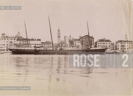 -VENEZIA, SENZA INDICAZIONE DAUTORE, RIVA DEGLI SCHIAVONI, SENZA DATA. STAMPA ALLALBUMINA, CM 23,8X17,2 ©ARCHIVIO Graziano Arici/Rosebud2  NAVE  FOTOANTICHE.-VENICE, NO AUTHORS INDICATION, RIVA DEGLI SCHIAVONI, UNDATED. ALBUMEN PHOTOGRAPH, CM 23,8X17,2 ©Graziano Arici/Rosebud2 