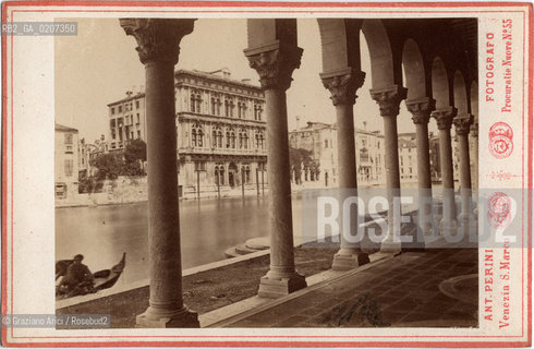 -VENEZIA, ANTONIO PERINI, PALAZZO VENDRAMIN DAL FONTEGO DEI TURCHI, SENZA DATA. STAMPA ALLALBUMINA INCOLLATA SU CARTONE, CARTE DE VISITE, CM 10,7X16,6  ©ARCHIVIO Graziano Arici/Rosebud2  FOTOANTICHE.-VENICE, ANTONIO PERINI, PALAZZO VENDRAMIN DAL FONTEGO DEI TURCHI, UNDATED. ALBUMEN PHOTOGRAPH MOUNTED ON CARDBOARD, CARTE DE VISITE CM 10,7X16,6 ©Graziano Arici / rosebud2