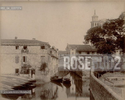 -VENEZIA, SENZA INDICAZIONE DAUTORE, SQUERO DEI CARMINI, SENZA DATA. STAMPA ALLALBUMINA , CM 24 X 19,3 ©ARCHIVIO Graziano Arici/Rosebud2  FOTOANTICHE.-VENICE, NO AUTHORS INDICATION, SQUERO DELLA MISERICORDIA, UNDATED. ALBUMEN PHOTOGRAPH , CM CM 24 X 19,3  ©Graziano Arici/Rosebud2 