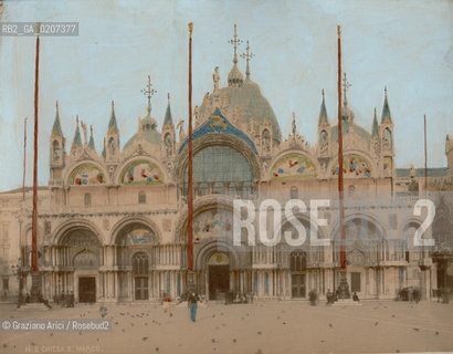 -VENEZIA, SENZA INDICAZIONE DAUTORE, FACCIATA CHIESA S.MARCO E PICCIONI, SENZA DATA. STAMPA ALLALBUMINA COLORATA A MANO, CM 25,2X19,6 ©ARCHIVIO Graziano Arici/Rosebud2  FOTOANTICHE.-VENICE, NO AUTHORS INDICATION, FACCIATA CHIESA S.MARCO E PICCIONI, UNDATED. ALBUMEN PHOTOGRAPH HAND COLORED, CM 25,2X19,6 ©Graziano Arici/Rosebud2 