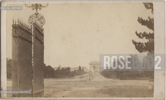 -PARIGI, SENZA INDICAZIONE DAUTORE, PONTE MAILLOT, 1871. STAMPA ALLALBUMINA INCOLLATA SU CARTONE, CARTE DE VISITE, CM 17,5X8,6  ©ARCHIVIO Graziano Arici/Rosebud2   COMUNE DI PARIGI, FOTOANTICHE.-PARIS, NO AUTHORS INDICATION, MAILLOT BRIDGE, 1871. ALBUMEN PHOTOGRAPH MOUNTED ON CARDBOARD, CARTE DE VISITE, CM 17,5X8,6 ©Graziano Arici / rosebud2