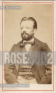 -PARIGI, NADAR, RITRATTO DI RAOUL URBAIN, MEMBRO DELLA COMUNE DI PARIGI, INSEGNANTE, 1871. STAMPA ALLALBUMINA INCOLLATA SU CARTONE, CARTE DE VISITE, CM 6,3X10,5  ©ARCHIVIO Graziano Arici/Rosebud2  FOTOANTICHE.-PARIS, NADAR, PORTRAIT OF RAOUL URBAIN, COMMUNE S MEMBER, TEACHER 1871. ALBUMEN PHOTOGRAPH MOUNTED ON CARDBOARD, CARTE DE VISITE CM 6,3X10,5 ©Graziano Arici / rosebud2