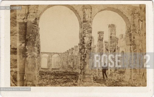 -PARIGI, SENZA INDICAZIONE DAUTORE, PARIS INCENDIE - GRENIER DABONDANCE, 1871. STAMPA ALLALBUMINA INCOLLATA SU CARTONE, CARTE DE VISITE, CM 10,3X6,9  ©ARCHIVIO Graziano Arici/Rosebud2  PARIGI INCENDIATA, GRANAIO DELLABBONDANZA, INCENDIATO, ROVINE, COMUNE DI PARIGI FOTOANTICHE.-PARIS, NO AUTHORS INDICATION, PARIS INCENDIE - GRENIER DABONDANCE, 1871. ALBUMEN PHOTOGRAPH MOUNTED ON CARDBOARD, CARTE DE VISITE CM 10,3X6,9 ©Graziano Arici/Rosebud2 