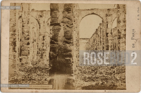 -PARIGI, J.R., RUINES DE PARIS - GRENIER DABONDANCE, 1871. STAMPA ALLALBUMINA INCOLLATA SU CARTONE, CARTE DE VISITE, CM 16,3X10,5  ©ARCHIVIO Graziano Arici/Rosebud2   ROVINE, COMUNE DI PARIGI, GRANAIO DELLABBONDANZA INCENDIATO, FOTOANTICHE.-PARIS, J.R., RUINES DE PARIS - GRENIER DABONDANCE, 1871. ALBUMEN PHOTOGRAPH MOUNTED ON CARDBOARD, CARTE DE VISITE CM 16,3X10,5 ©Graziano Arici / rosebud2