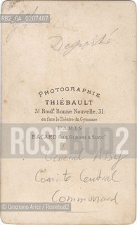 -PARIGI, PHOTOGRAPHIE THIEBAULT, RITRATTO DI ADOLPHE ALPHONSE ASSI (RETRO) , MEMBRO DELLA COMUNE DI PARIGI, OPERAIO, 1871. STAMPA ALLALBUMINA INCOLLATA SU CARTONE, CARTE DE VISITE, CM 6,3X10,5  ©ARCHIVIO Graziano Arici/Rosebud2  FOTOANTICHE.-PARIS, PHOTOGRAPHIE THIEBAULT, PORTRAIT OF ADOLPHE ALPHONSE ASSI, COMMUNE S MEMBER, WORKER, 1871. ALBUMEN PHOTOGRAPH MOUNTED ON CARDBOARD, CARTE DE VISITE CM 6,3X10,5 ©Graziano Arici / rosebud2