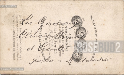 -PARIGI, EUGENE APPERT, FUCILAZIONE DEI GENERALI CLEMENT THOMAS E JULES LECOMTE (RETRO), 18 MARZO 1871. STAMPA ALLALBUMINA INCOLLATA SU CARTONE, CARTE DE VISITE, CM 6,3X10,5  ©ARCHIVIO Graziano Arici/Rosebud2   FOTOMONTAGGIO, ESECUZIONE, COMUNE DI PARIGI, FOTOANTICHE.-PARIS, EUGENE APPERT, EXECUTION OF THE GENERALS CLEMENT THOMAS E JULES LECOMTE, 18 MARCH 1871. ALBUMEN PHOTOGRAPH MOUNTED ON CARDBOARD, CARTE DE VISITE CM 6,3X10,5 ©Graziano Arici / rosebud2