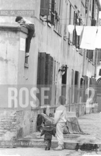 VENEZIA 1985 CAMPO MARTE ALLA GIUDECCA ©Graziano Arici/Rosebud2 BAMBINI CAMPI