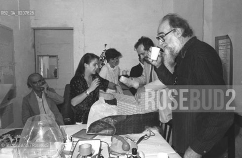 VENEZIA 1984 IL COMPOSITORE LUIGI NONO IL PITTORE EMILIO VEDOVA ©Graziano Arici/Rosebud2 PROVA GENERALE PROMETEO OPERA MUSICA CONTEMPORANEA   TESTO MASSIMO CACCIARI STRUTTURA (SPAZIO SCENICO) ARCHITETTO RENZO PIANO LUCI  EMILIO VEDOVA CHIESA DI SAN LORENZO