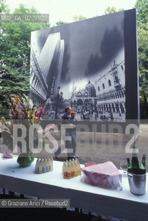 Localizzazione:.VENEZIA / CASTELLO.VENICE / CASTELLO.Oggetto:.Soggetto:.XXXVIII ESPOSIZIONE INTERNAZIONALE DARTE LA BIENNALE DI VENEZIA / VITA NELLA FORESTA FINLANDESE, COMPOSIZIONE DI AMBIENTE (PARTICOLARE), OPERA DI OLAVI LANU AL PADIGLIONE FINLANDIA.XXXVIII INTERNATIONAL ART EXHIBITION LA BIENNALE DI VENEZIA  / VITA NELLA FORESTA FINLANDESE, COMPOSIZIONE DI AMBIENTE  (DETAIL), WORK BY OLAVI LANU IN FINLAND PAVILION.Cronologia:.Definizione Culturale:.   Autore:.   Stile:.   Editori/Stampatori:.   Committenza:.Materia e Tecnica:.Collocazione:.Note:.BIENNALE ARTE.Riproduzione Fotografica:.Graziano Arici/Rosebud2 Copyright:.Graziano Arici / rosebud2 / .Data:.1978.Costo:.A.