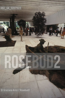 Localizzazione:.VENEZIA / CASTELLO.VENICE / CASTELLO.Oggetto:.Soggetto:.XXXVIII ESPOSIZIONE INTERNAZIONALE DARTE LA BIENNALE DI VENEZIA / VITA NELLA FORESTA FINLANDESE, COMPOSIZIONE DI AMBIENTE (PARTICOLARE), OPERA DI OLAVI LANU AL PADIGLIONE FINLANDIA.XXXVIII INTERNATIONAL ART EXHIBITION LA BIENNALE DI VENEZIA  / VITA NELLA FORESTA FINLANDESE, COMPOSIZIONE DI AMBIENTE  (DETAIL), WORK BY OLAVI LANU IN FINLAND PAVILION.Cronologia:.Definizione Culturale:.   Autore:.   Stile:.   Editori/Stampatori:.   Committenza:.Materia e Tecnica:.Collocazione:.Note:.BIENNALE ARTE.Riproduzione Fotografica:.Graziano Arici/Rosebud2 Copyright:.Graziano Arici / rosebud2 / .Data:.1978.Costo:.A.