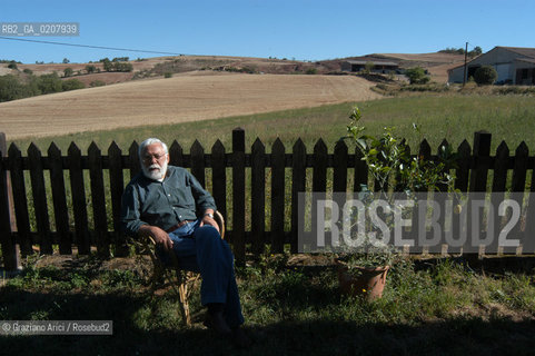 LO PSICANALISTA ALBERTO SEMI NELLA SUA CASA IN FRANCIA @ Graziano Arici/Rosebud2 PSICANALISI