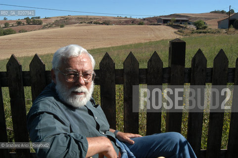 LO PSICANALISTA ALBERTO SEMI NELLA SUA CASA IN FRANCIA @ Graziano Arici/Rosebud2 PSICANALISI