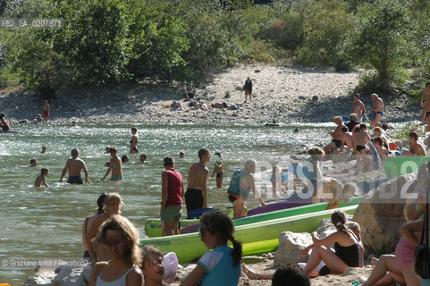 FRANCIA (LANGUEDOC-ROUSSILON) GORGES DE LARDECHE : PONT DARC © 2006 Graziano Arici/Rosebud2 / GEO GOLE ACQUA PONTE