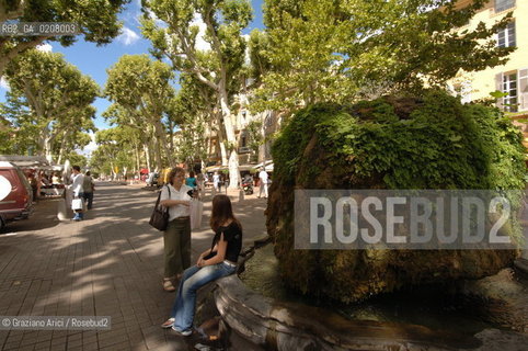 (FRANCIA-FRANCE) AIX-DE-PROVENCE: A FOUNTAIN  IN THE COURS MIRABEAU @ Graziano Arici/Rosebud2 GEO FONTANA