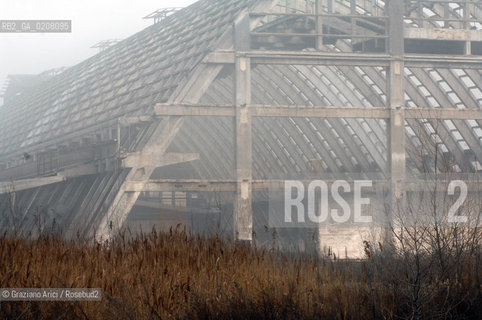 VENEZIA 22/2/2008 - INDUSTRIE ABBANDONATE A PORTO MARGHERA ©Graziano Arici/Rosebud2