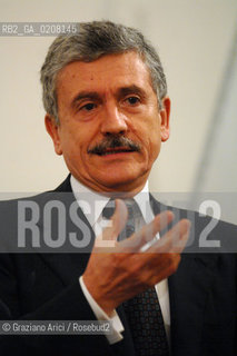VENICE 9/3/2008 - THE MINISTER OF FOREIGN AFFAIRS MASSIMO DALEMA MEMBER OF DEMOCRATIC PARTY (PARTITO DEMOCRATICO - PD) DELIVERS HIS SPEECH DURING AN ELECTORAL MEETING AT ARCHITECTURE UNIVERSITY  ©Graziano Arici/Rosebud2 POLITICA