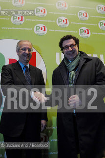 VICENZA 11/3/2008 - THE LEADER OF DEMOCRATIC PARTY (PARTITO DEMOCRATICO - PD) WALTER VELTRONI WITH THE INDUSTRIAL MANAGER MASSIMA CALEARO DELIVERS HIS SPEECH DURING AN ELECTORAL MEETING IN VICENZA  © MARTA BUSO/ARICI POLITICA