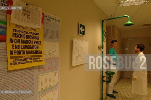 VENICE 31/3/2008 - VENICE GATEWAY FOR SCIENCE AND TECHNOLOGY - INCA LABORATORIES (INTER UNIVERSITY CONSORTIUM OF CHEMISTRY FOR THE ENVIRONMENT)  ANALIZED THE INDUSTRIAL POLLUTION IN VENICE LAGOON AND HIS ICHTHYIC FAUNA AND DISCOVERED THE CONNECTION WITH DIOXIN BLOOD CONTAMINATION IN THE PEOPLE WHO EATED VENICE LAGOON FISH  ©Graziano Arici/Rosebud2 INQUINAMENTO PORTO MARGHERA DIOSSINA