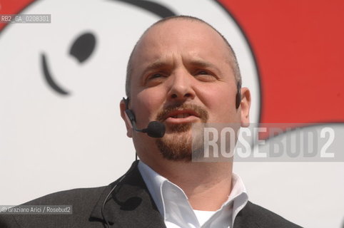 TREVISO - 6/4/2008 - THE COMEDIAN BEPPE GRILLO AND DAVID BORRELLI  DELIVER HIS SPEECH DURING AN ELECTORAL MEETING IN TREVISO FOR THE TOWN HALL ELECTIONS  ©Graziano Arici/Rosebud2 POLITICA