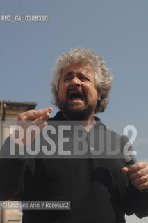 TREVISO - 6/4/2008 - THE COMEDIAN BEPPE GRILLO DELIVERS HIS SPEECH DURING AN ELECTORAL MEETING IN TREVISO FOR THE TOWN HALL ELECTIONS  ©Graziano Arici/Rosebud2 POLITICA
