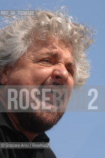 TREVISO - 6/4/2008 - THE COMEDIAN BEPPE GRILLO DELIVERS HIS SPEECH DURING AN ELECTORAL MEETING IN TREVISO FOR THE TOWN HALL ELECTIONS  ©Graziano Arici/Rosebud2 POLITICA