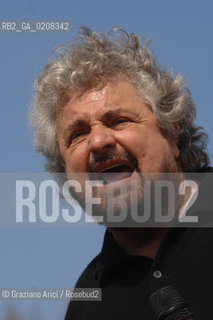 TREVISO - 6/4/2008 - THE COMEDIAN BEPPE GRILLO DELIVERS HIS SPEECH DURING AN ELECTORAL MEETING IN TREVISO FOR THE TOWN HALL ELECTIONS  ©Graziano Arici/Rosebud2 POLITICA