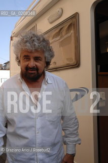 TREVISO - 6/4/2008 - THE COMEDIAN BEPPE GRILLO DELIVERS HIS SPEECH DURING AN ELECTORAL MEETING IN TREVISO FOR THE TOWN HALL ELECTIONS  ©Graziano Arici/Rosebud2 POLITICA