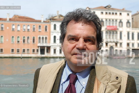 VENEZIA, 03.04.2008. RENATO BRUNETTA, ECONOMIST AND POLITICIAN, EUROPEAN PARLIAMENT DEPUTY, VICE-COORDINATOR OF FORZA ITALIA PARTY © MARTABUSO/ARICI/GRAZIANERI RITRATTO POLITICA VICECOORDINATORE FORZA ITALIA DEPUTATO