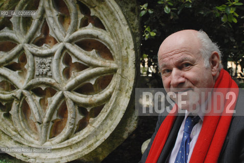 VENEZIA, 8.5.2008. THE FRENCH ART HISTORIAN AND ESSAYIST PIERRE ROSENBERG, MEMBER OF THE FRENCH ACADEMY (ACADEMIE FRANCAISE)AND ONORARY PRESIDENT OF THE LOUVRE MUSEUM © MARTABUSO/ARICI/GRAZIANERI PORTRAIT LITERATURE