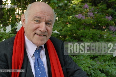 VENEZIA, 8.5.2008. THE FRENCH ART HISTORIAN AND ESSAYIST PIERRE ROSENBERG, MEMBER OF THE FRENCH ACADEMY (ACADEMIE FRANCAISE)AND ONORARY PRESIDENT OF THE LOUVRE MUSEUM © MARTABUSO/ARICI/GRAZIANERI PORTRAIT LITERATURE