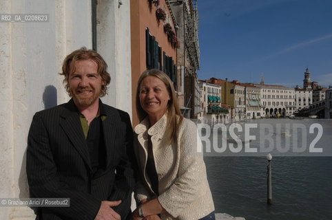 VENICE 11/5/08 - OPENING OF THE CLAUDIO BUZIOL FOUNDATION IN PALAZZO MANGILLI-VALMARANA: THE ARTISTIC CURATOR RENZO DI RENZO AND THE PRESIDENT PAOLA DAMETTO BUZIOL  ©Graziano Arici/Rosebud2 REPLAY MODA ARTE