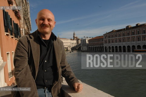 VENICE 11/5/08 - OPENING OF THE CLAUDIO BUZIOL FOUNDATION IN PALAZZO MANGILLI-VALMARANA: THE WRITER TIZIANO SCARPA ©Graziano Arici/Rosebud2 REPLAY MODA ARTE LETTERATURA