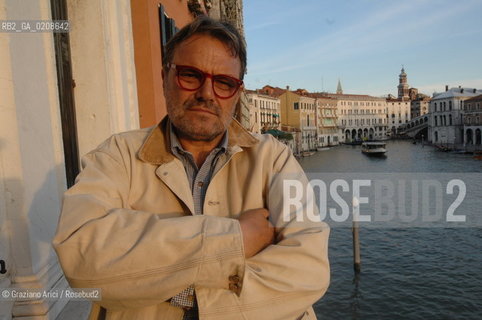 VENICE 11/5/08 - OPENING OF THE CLAUDIO BUZIOL FOUNDATION IN PALAZZO MANGILLI-VALMARANA : THE PHOTOGRAPH OLIVIERO TOSCANI ©Graziano Arici/Rosebud2 REPLAY MODA ARTE