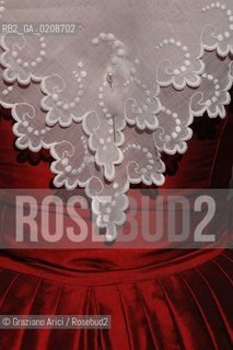 ARLES (FRANCE, PROVENCE) 1 MAY 2008 - 1 MAY HOLIDAY - FETE DES GARDIANS - HOLIDAY OF THE CAMARGUE CATTLE FARMER IN FRONT OF THE CHURCH OF NOTRE DAME LA MAJOR ©Graziano Arici/Rosebud2 CAVALLO FESTA DEI GARDIANS COSTUME MAGGIO GIOIELLO PROVENZA CAPPELLO BAMBINO GEO