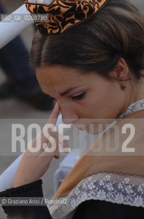 ARLES (FRANCE, PROVENCE) 1 MAY 2008 - 1 MAY HOLIDAY - FETE DES GARDIANS - HOLIDAY OF THE CAMARGUE CATTLE FARMER AND ELECTION OF ARLES QUEEN ROMAN ARENA ©Graziano Arici/Rosebud2 CAVALLO FESTA DEI GARDIANS COSTUME MAGGIO GIOIELLO PROVENZA CAPPELLO BAMBINO COURSE CAMARGUESE TORO GEO