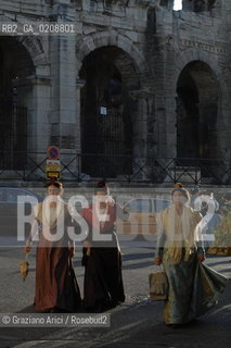 ARLES (FRANCE, PROVENCE) 1 MAY 2008 - 1 MAY HOLIDAY - FETE DES GARDIANS - HOLIDAY OF THE CAMARGUE CATTLE FARMER AND ELECTION OF ARLES QUEEN ROMAN ARENA ©Graziano Arici/Rosebud2 CAVALLO FESTA DEI GARDIANS COSTUME MAGGIO GIOIELLO PROVENZA CAPPELLO BAMBINO COURSE CAMARGUESE TORO GEO