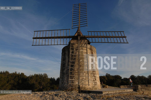 ST. REMY-DE-PROVENCE (FRANCE PROVENCE) MAY 2008 - THE ALPHONSE DAUDET MILL ©Graziano Arici/Rosebud2 MULINO LETTERATURA PROVENZA  GEO