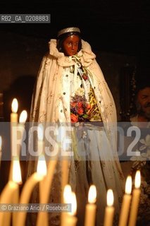 SAINTES MARIES-DE LA-MER (FRANCE PROVENCE) MAY 2008 - NOTRE-DAME- DE-LA-MER CHURC: ST.SARAH STATUE ©Graziano Arici/Rosebud2 CHIESA RELIGIONE CANDELA CAMARGUE PROVENZA GEO