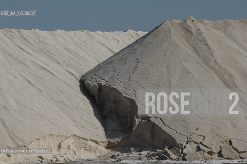 CAMARGUE (FRANCE PROVENCE) MAY 2008 - SALINE DU GIRAUD SALT MINE ©Graziano Arici/Rosebud2 SALE SALINE GEO