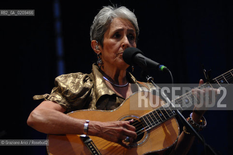 VENICE 22/07/08 THE MUSICIAN JOAN BAEZ IN CONCERT IN ST.MARKSS SQUARE @ Graziano Arici/Rosebud2 CONCERTO MUSICA POP ROCK FOLK