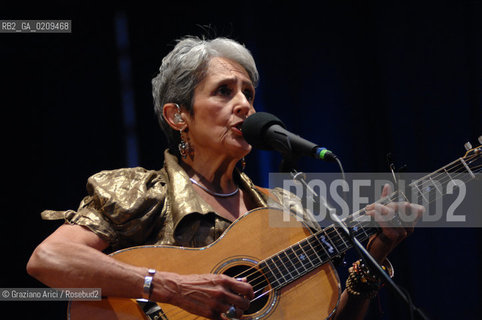 VENICE 22/07/08 THE MUSICIAN JOAN BAEZ IN CONCERT IN ST.MARKSS SQUARE @ Graziano Arici/Rosebud2 CONCERTO MUSICA POP ROCK FOLK